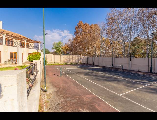 2 BEDROOM APARTMENT FOR SALE IN PAULSHOF